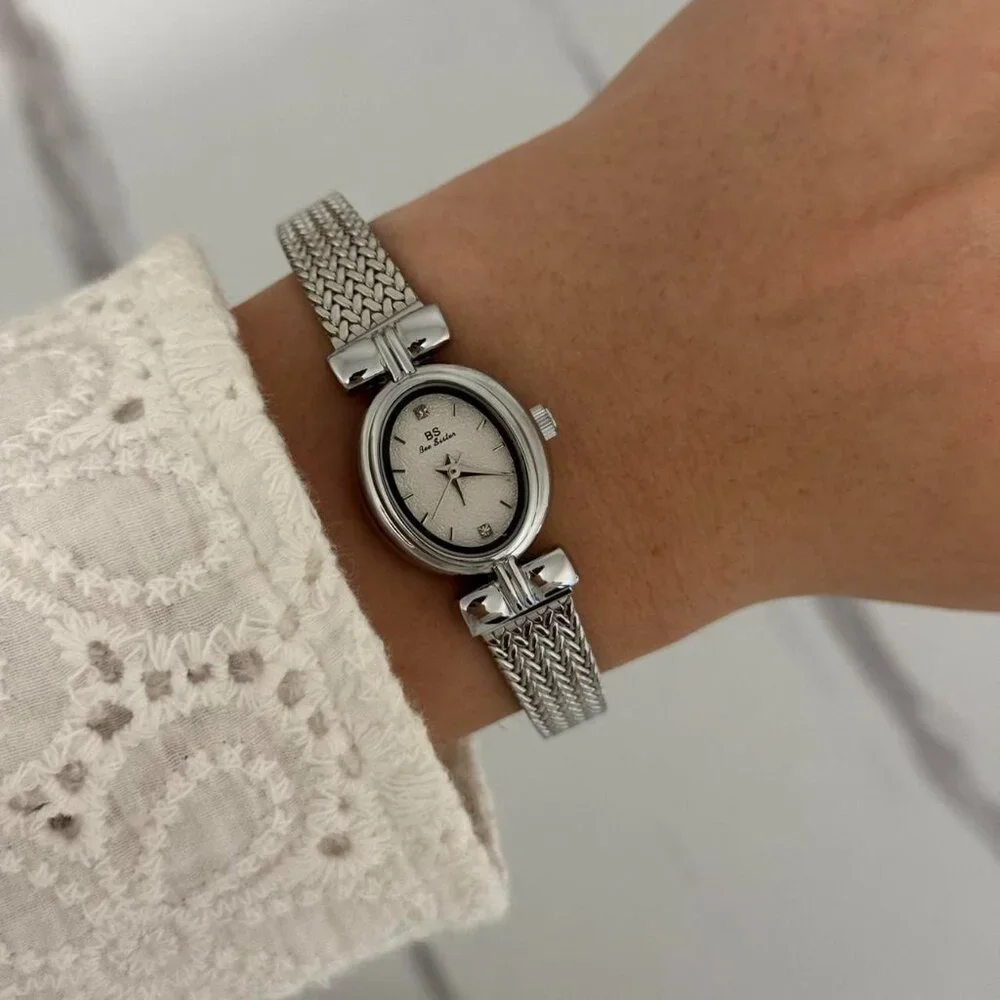 SKU0046 Silver White dial Women Metal Retro‎ Casual Watch Bracelet + gift bag